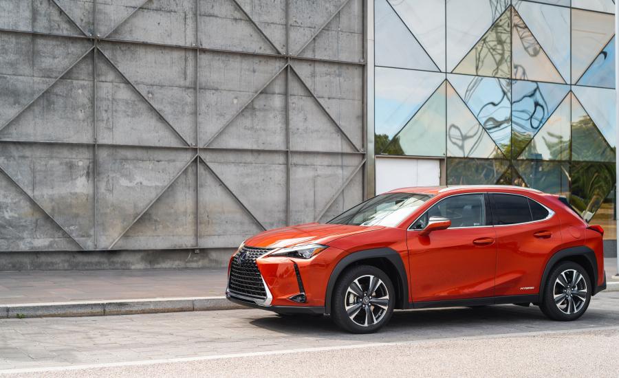  Lexus UX200 2018 года  (NA) (фото 17 из 18)
